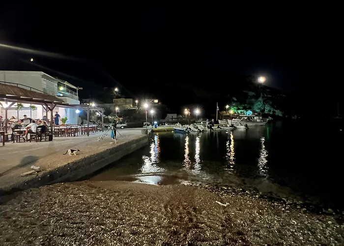 Mastiha Seaside Emporios Apartments
